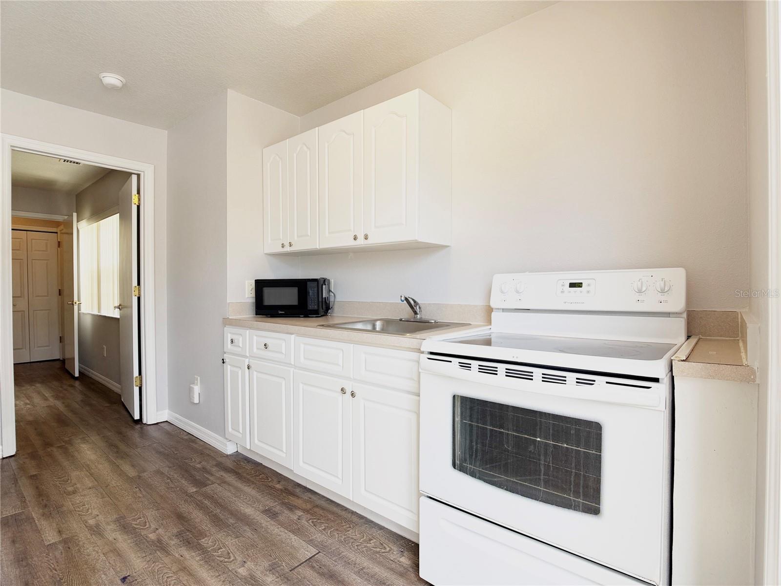 BIMINI BAY PHASE 1 - Residential Lease