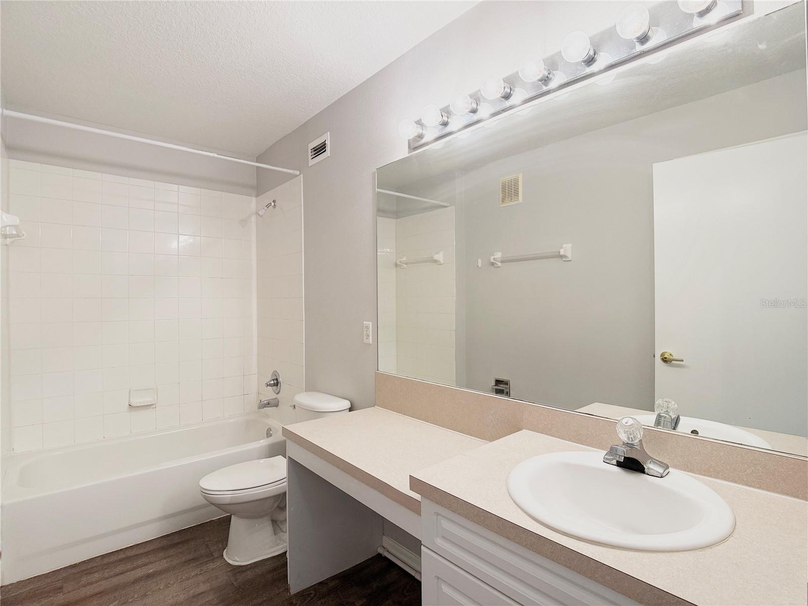 BIMINI BAY PHASE 1 - Residential Lease