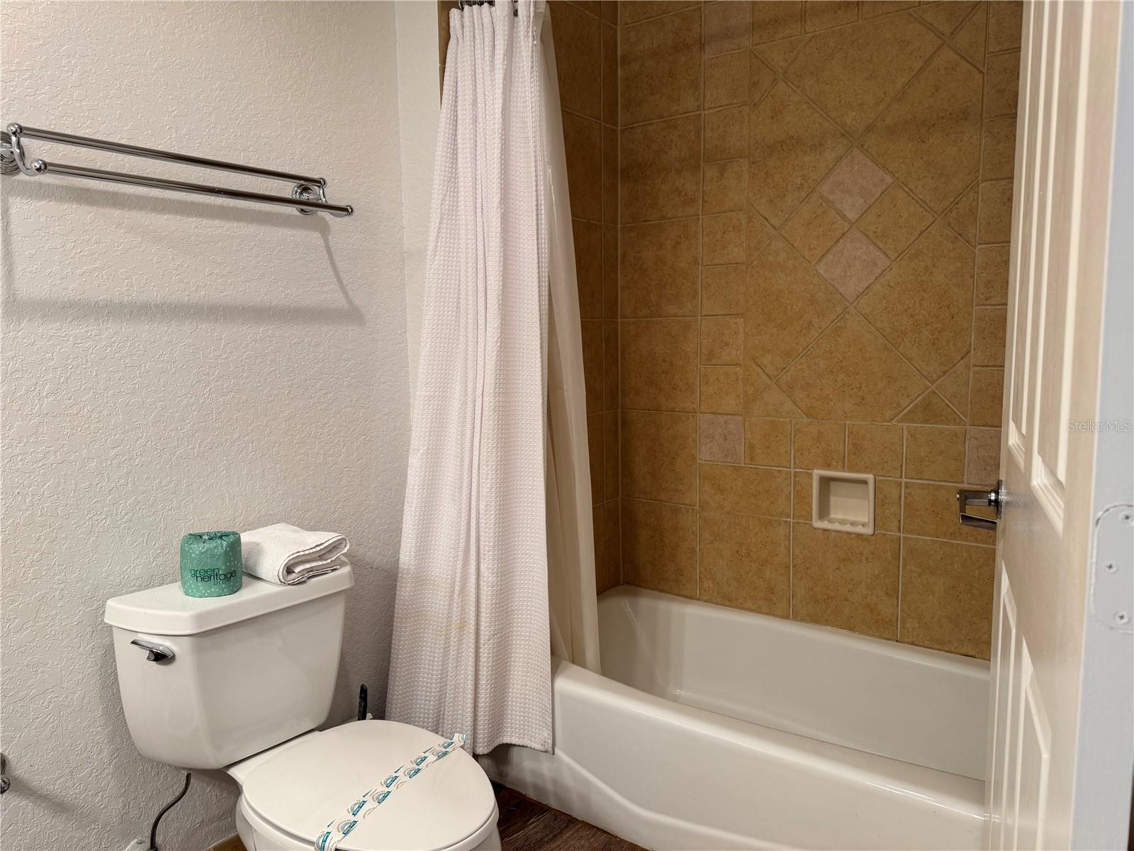 SEVEN EAGLES CONDO PH 14 - Residential Lease