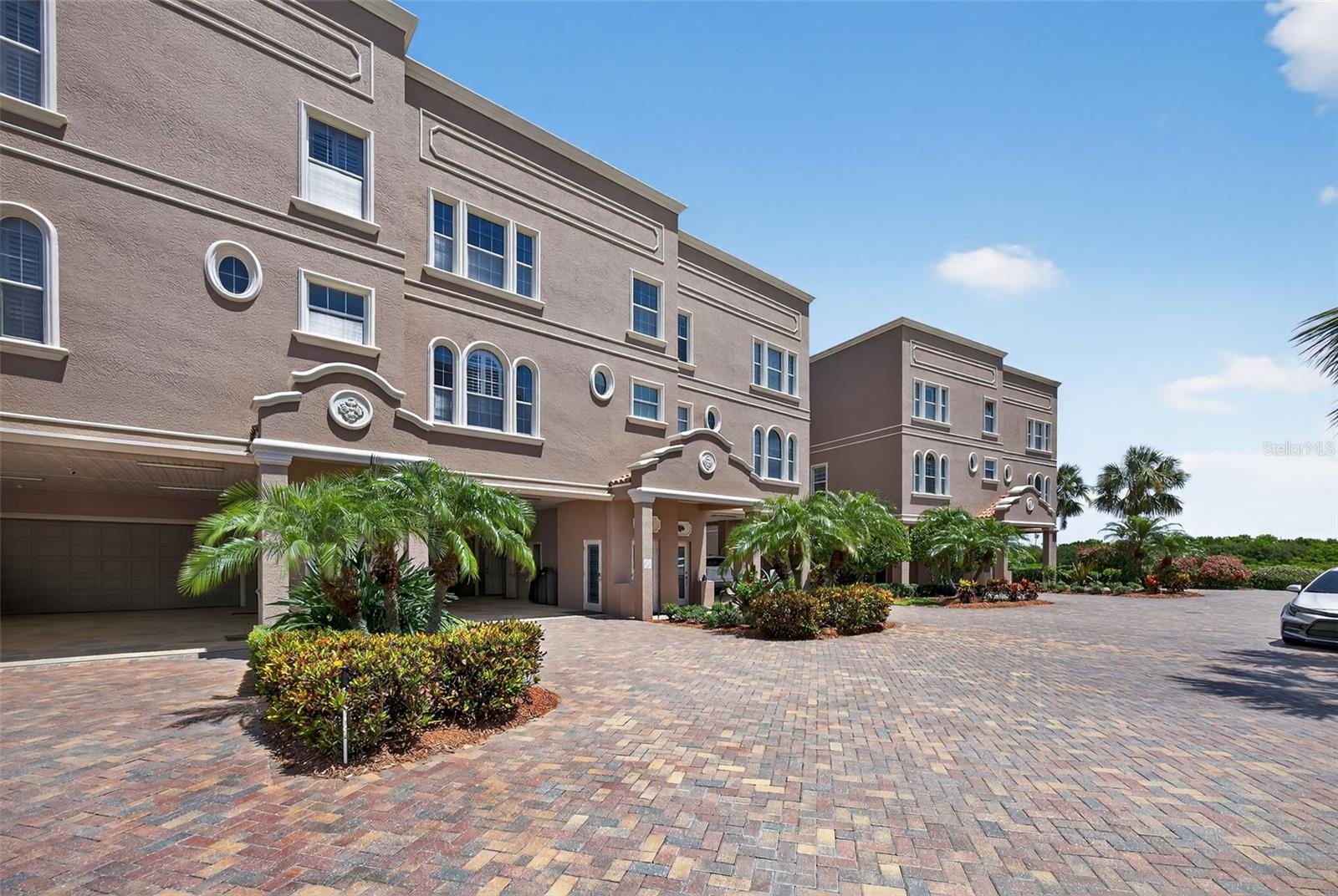 2756 RESERVE COURT