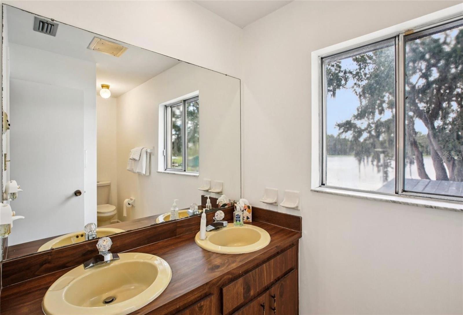 SHADY LAKE SHORES - Residential