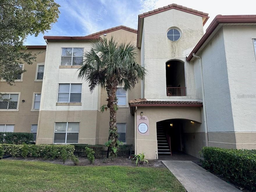 3/2 All new interior including new flooring new bathrooms, new ceiling fans,. Large balcony. Screened community pool, fitness center, outdoor hot tub, designer touches throughout. Gated community