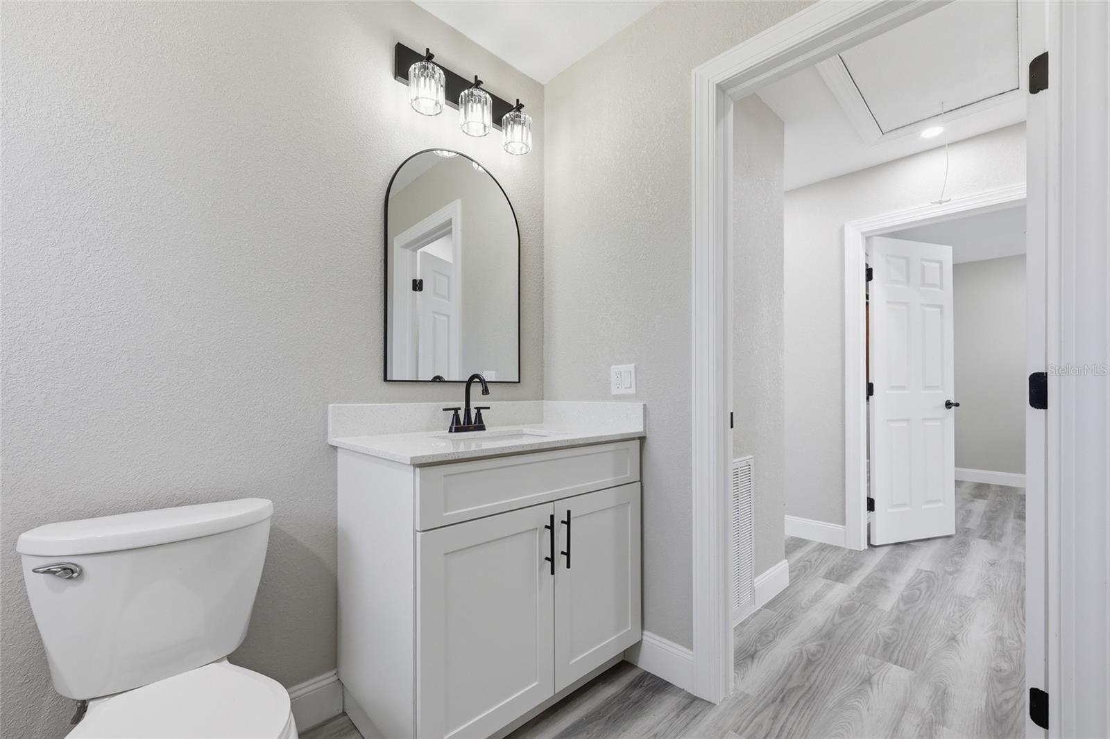 DOUGLAS MANOR ESTATE - Residential