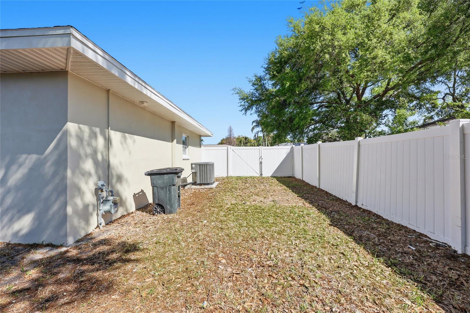 DOUGLAS MANOR ESTATE - Residential