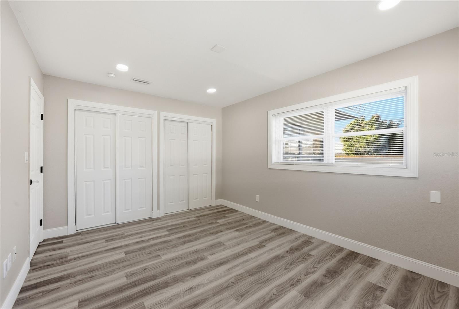 DOUGLAS MANOR ESTATE - Residential