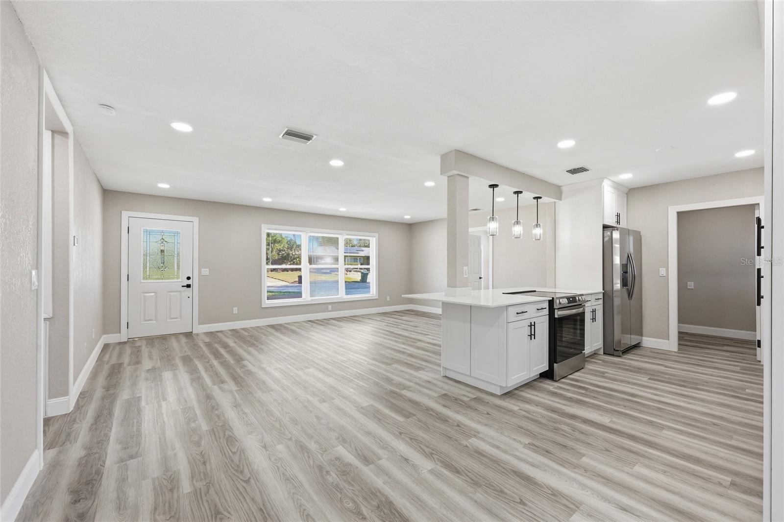 DOUGLAS MANOR ESTATE - Residential