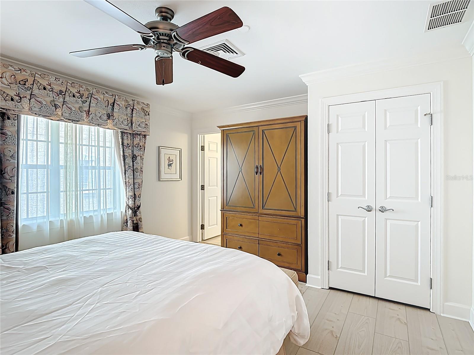 CENTRE COURT RIDGE CONDO PH 7 BLDG G - Residential