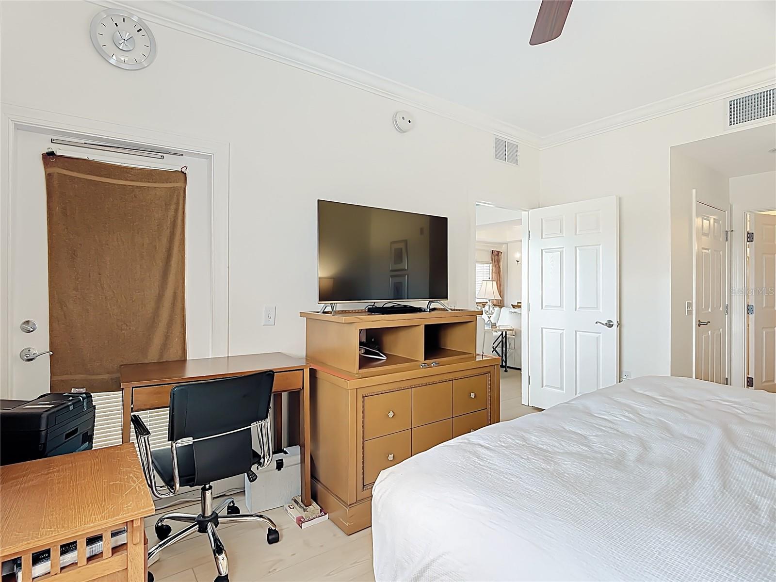 CENTRE COURT RIDGE CONDO PH 7 BLDG G - Residential