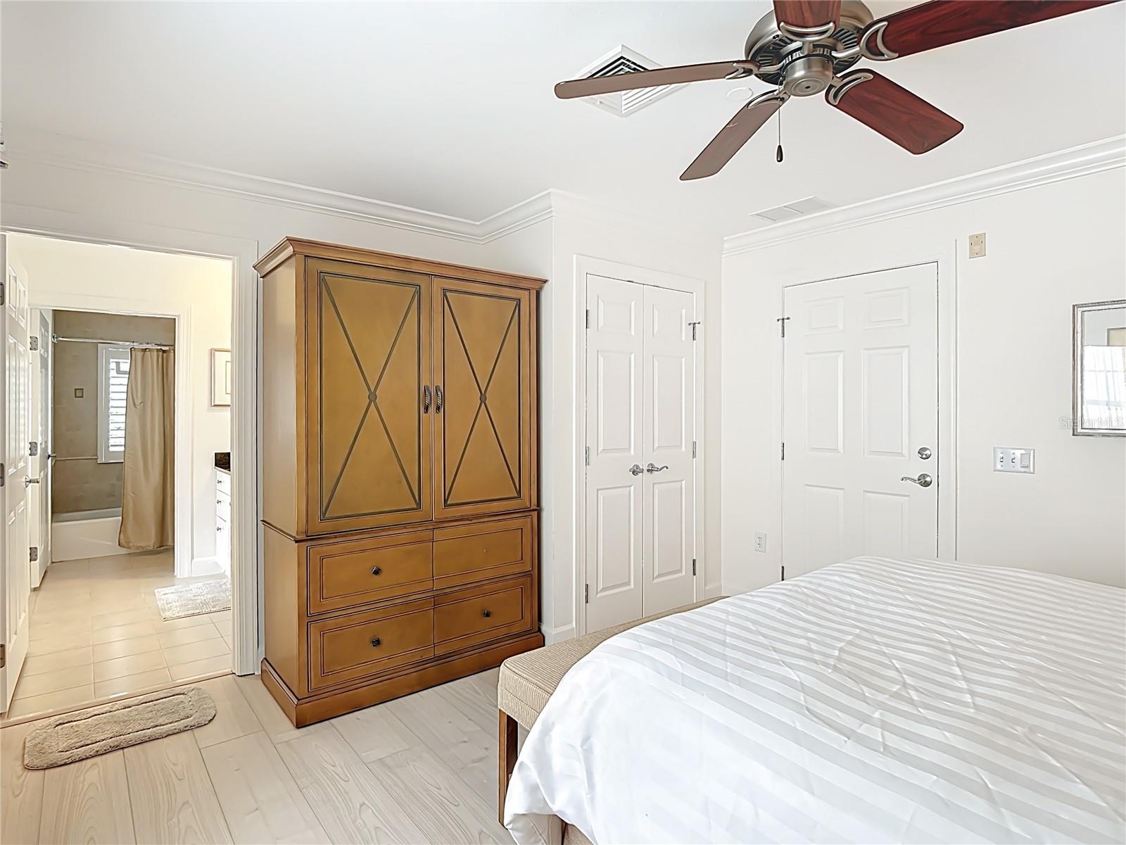 CENTRE COURT RIDGE CONDO PH 7 BLDG G - Residential