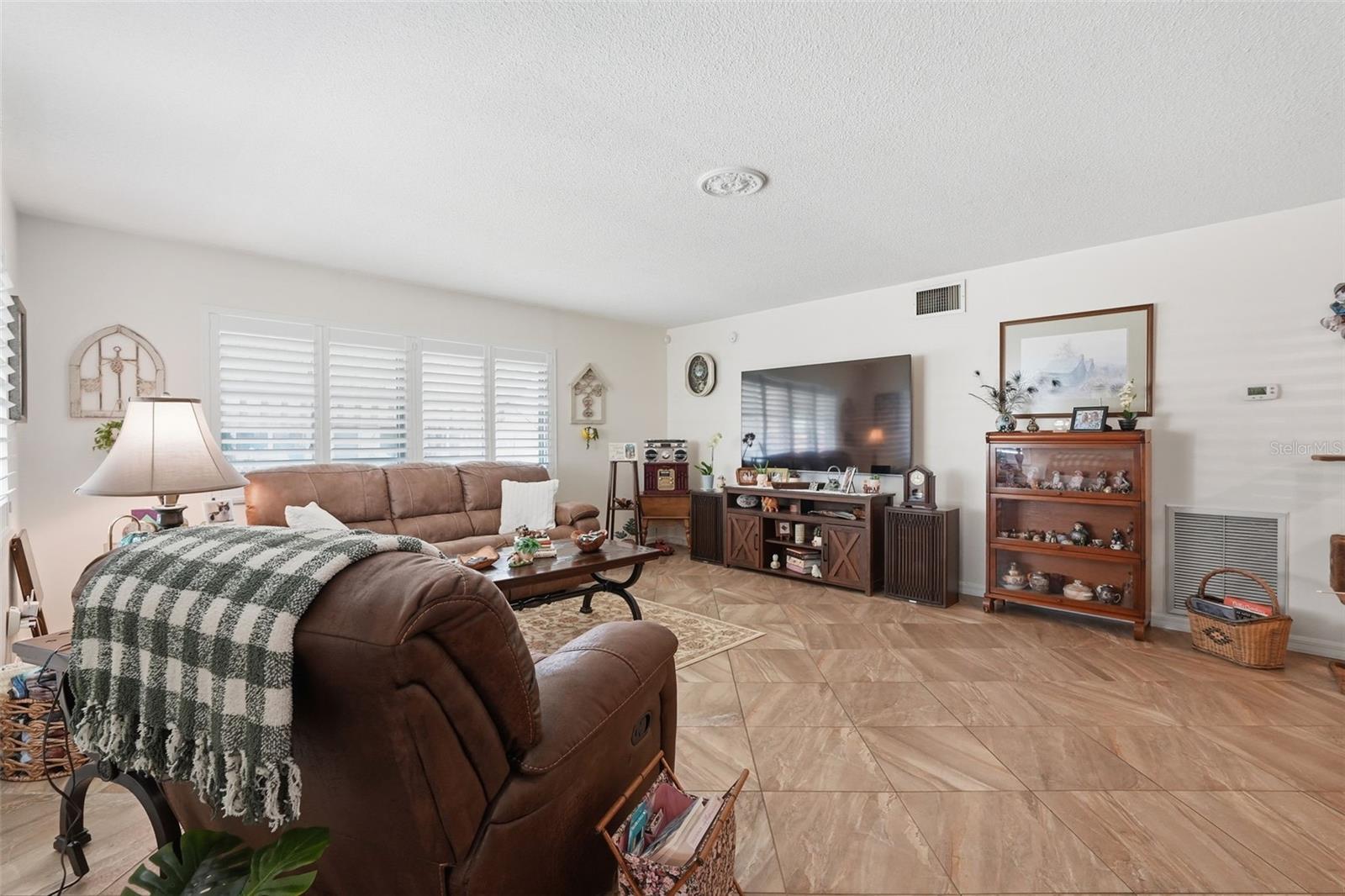 SHANGRI-LA APT PARK - Residential