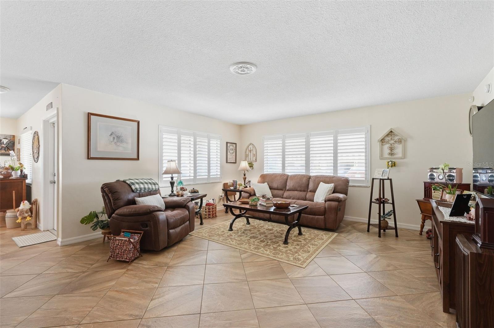 SHANGRI-LA APT PARK - Residential