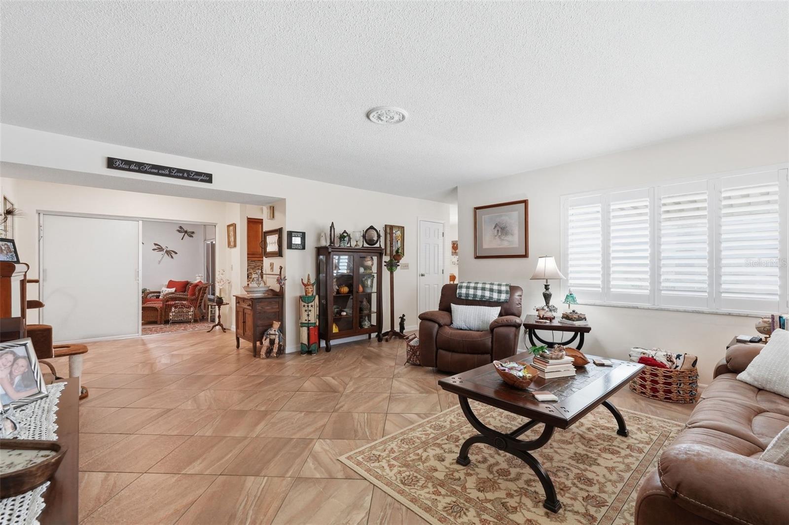 SHANGRI-LA APT PARK - Residential