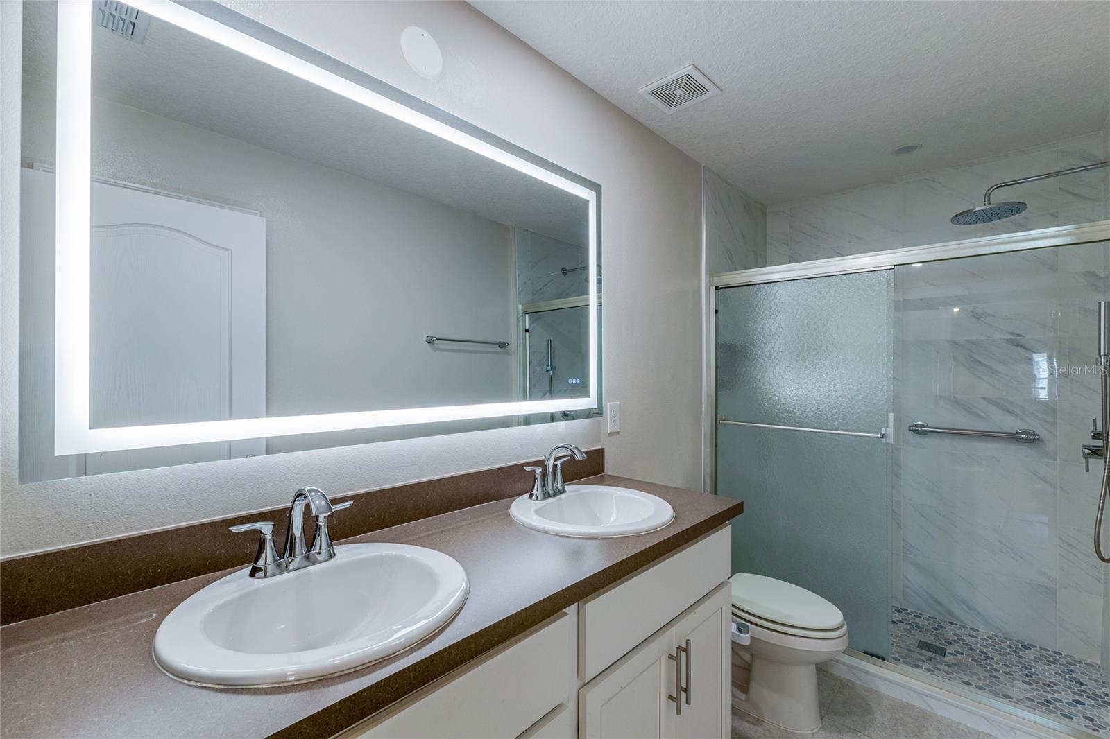 FIESTA KEY PH 2 - Residential Lease