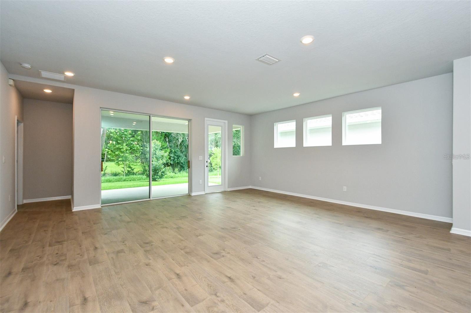 8126 TRIMBELLE TERRACE