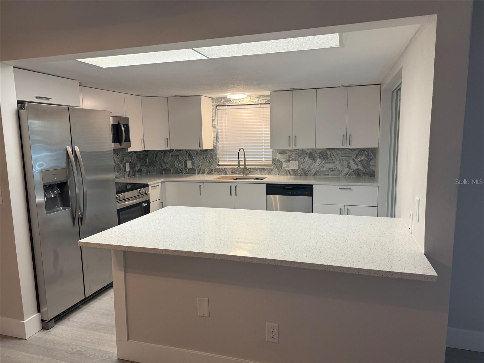 JEFFERSON HOUSE THE CONDO - Residential Lease