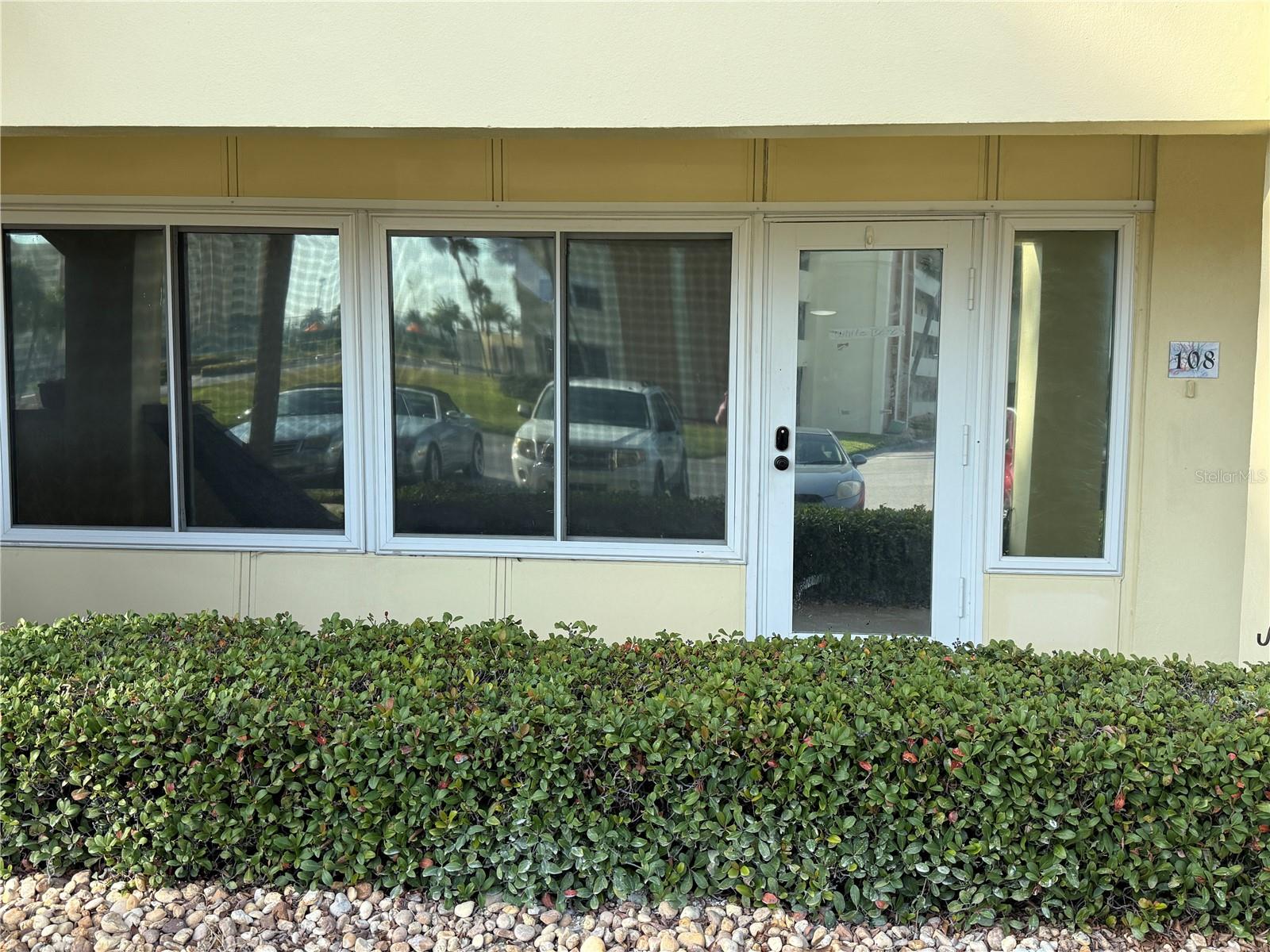 JEFFERSON HOUSE THE CONDO - Residential Lease