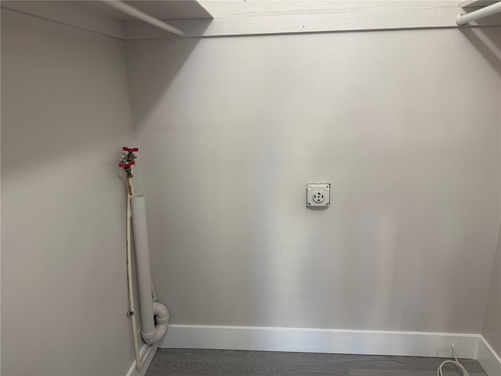 JEFFERSON HOUSE THE CONDO - Residential Lease