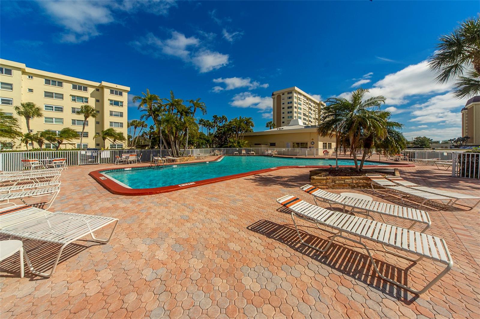 JEFFERSON HOUSE THE CONDO - Residential Lease