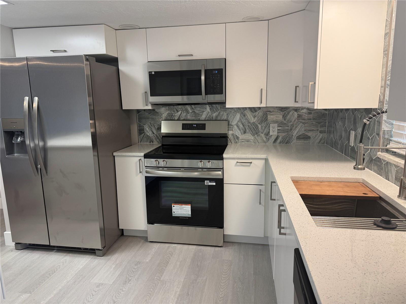 JEFFERSON HOUSE THE CONDO - Residential Lease