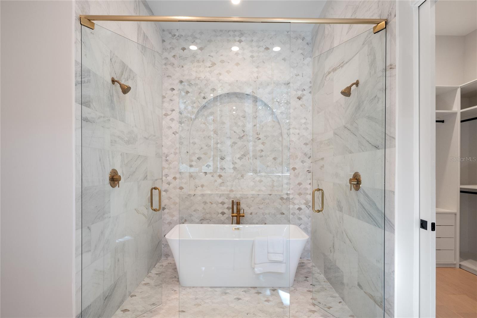 FOREST HILLS - Residential