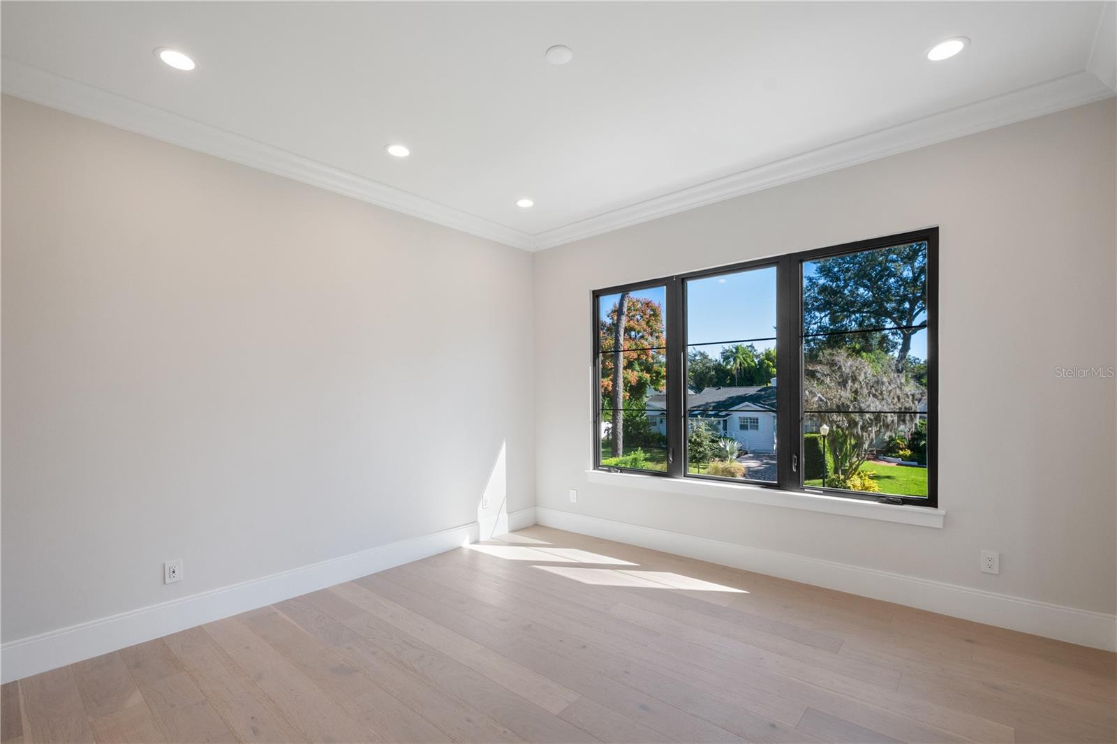 FOREST HILLS - Residential