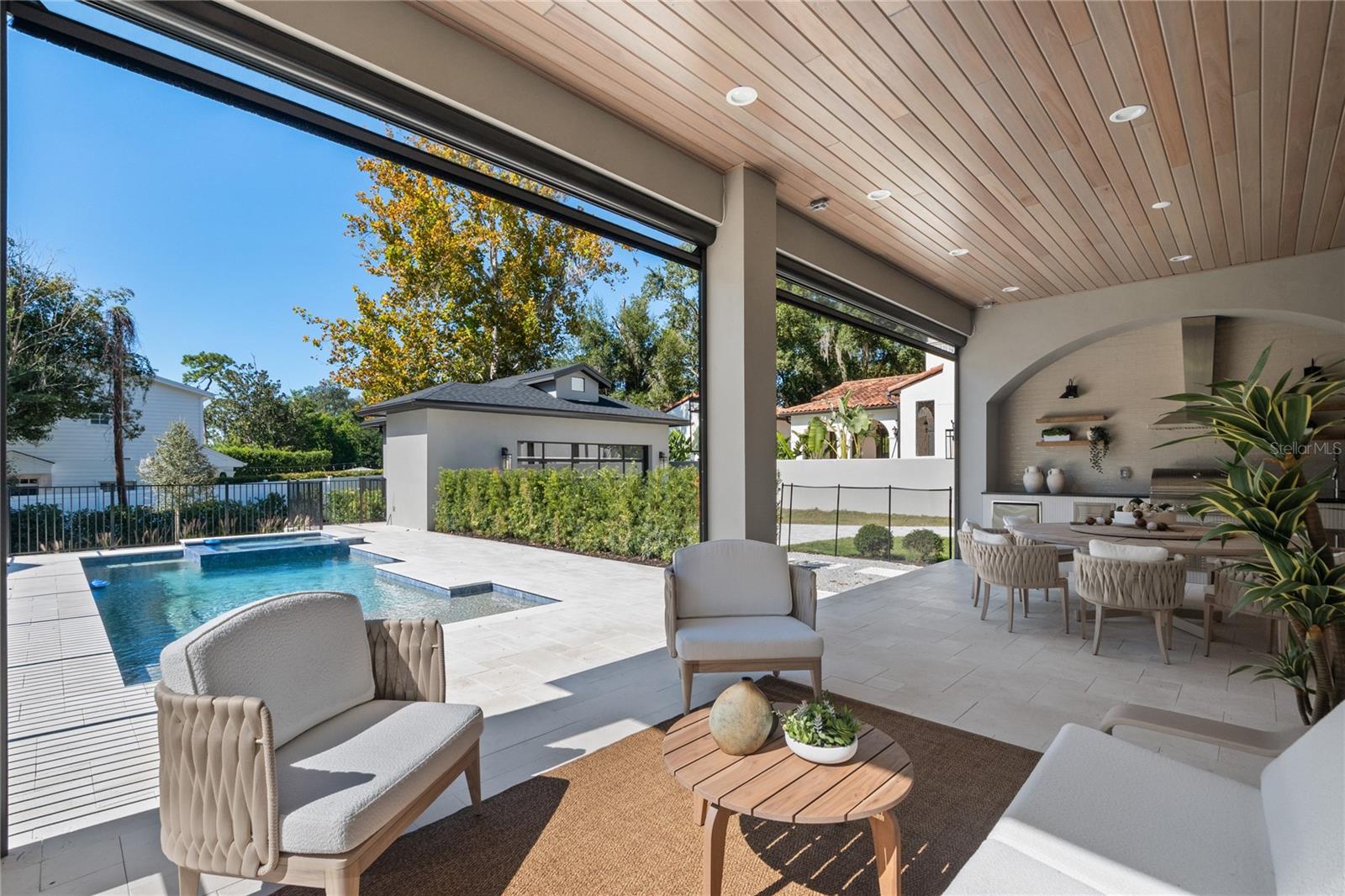 FOREST HILLS - Residential