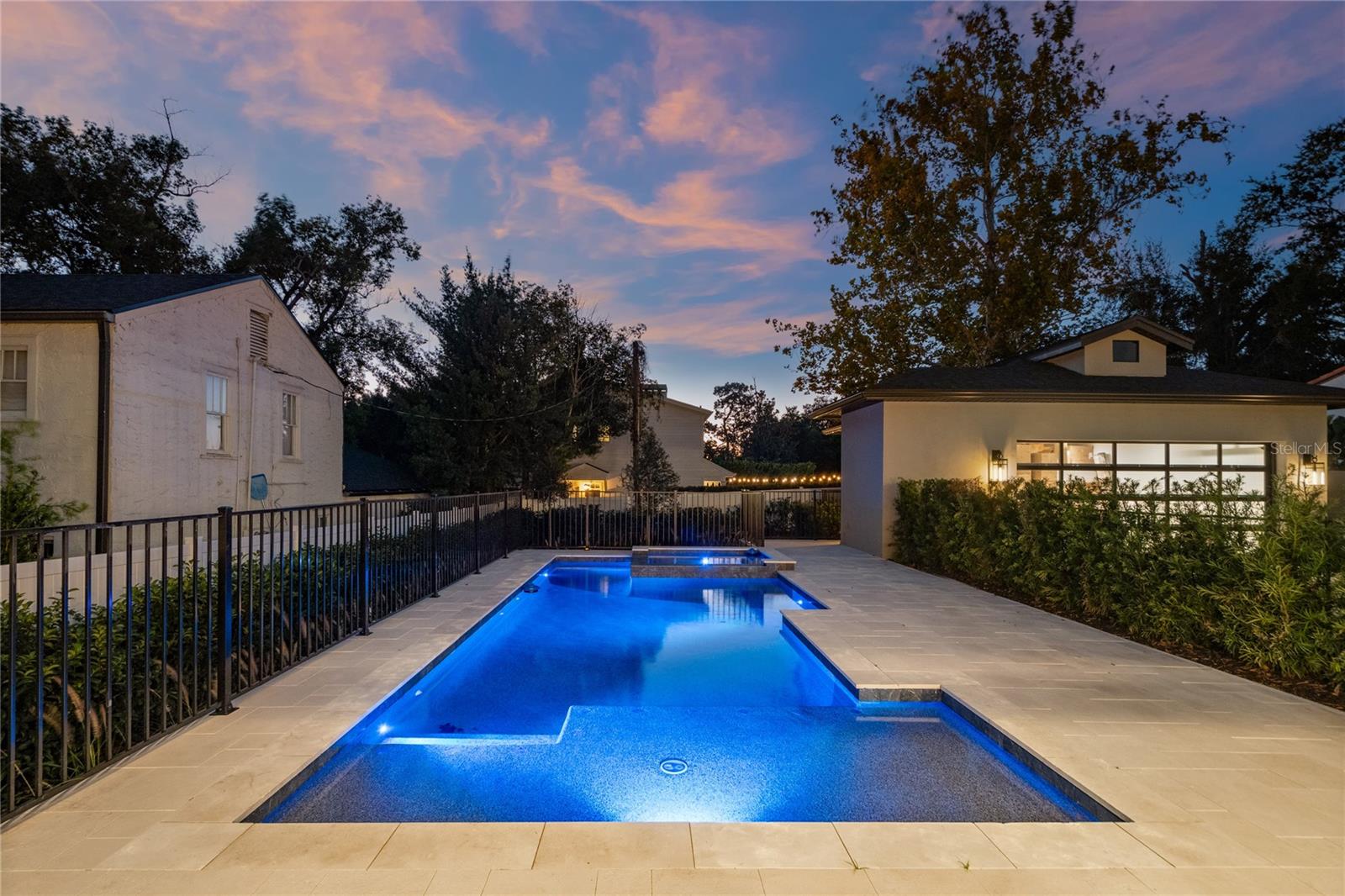 FOREST HILLS - Residential