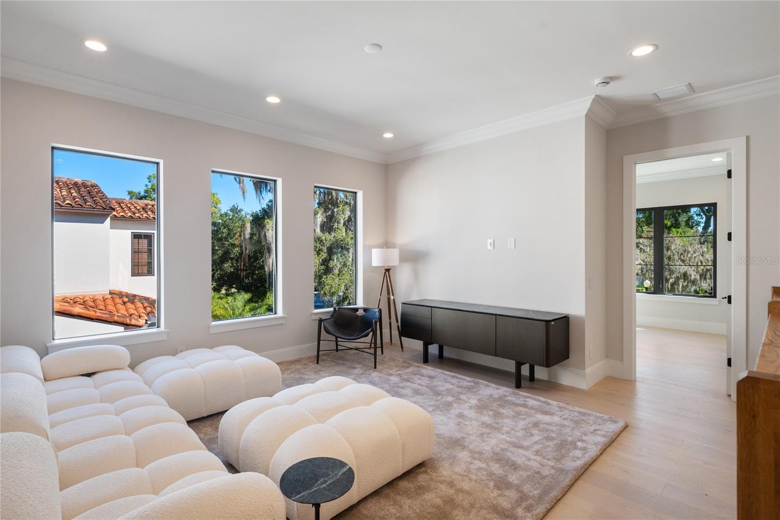 FOREST HILLS - Residential