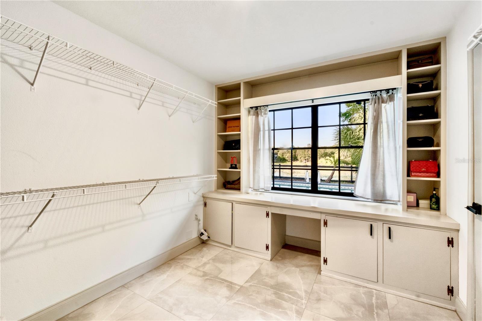 SPRING LAKE MANOR - Residential