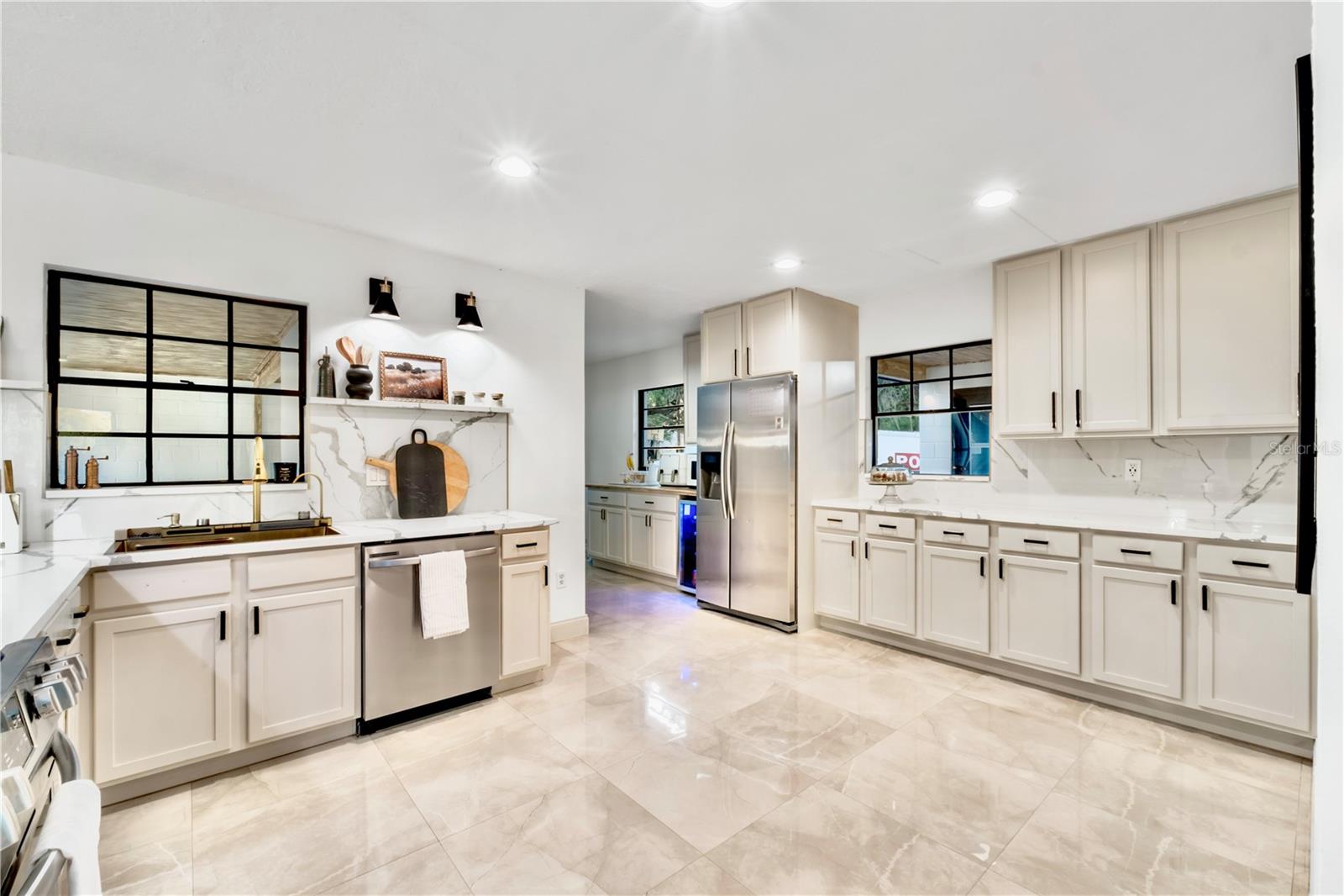 SPRING LAKE MANOR - Residential