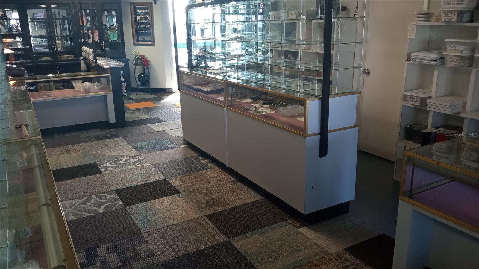 EDGEWATER CENTER PH 01 BLDG A - Commercial Sale