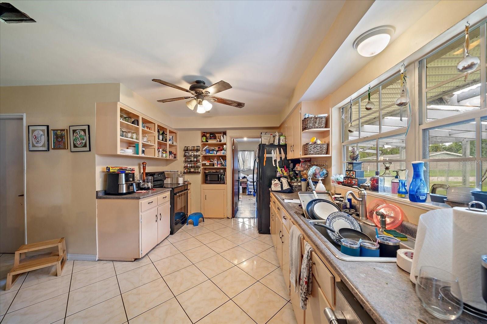 SOUTH GATE - Residential