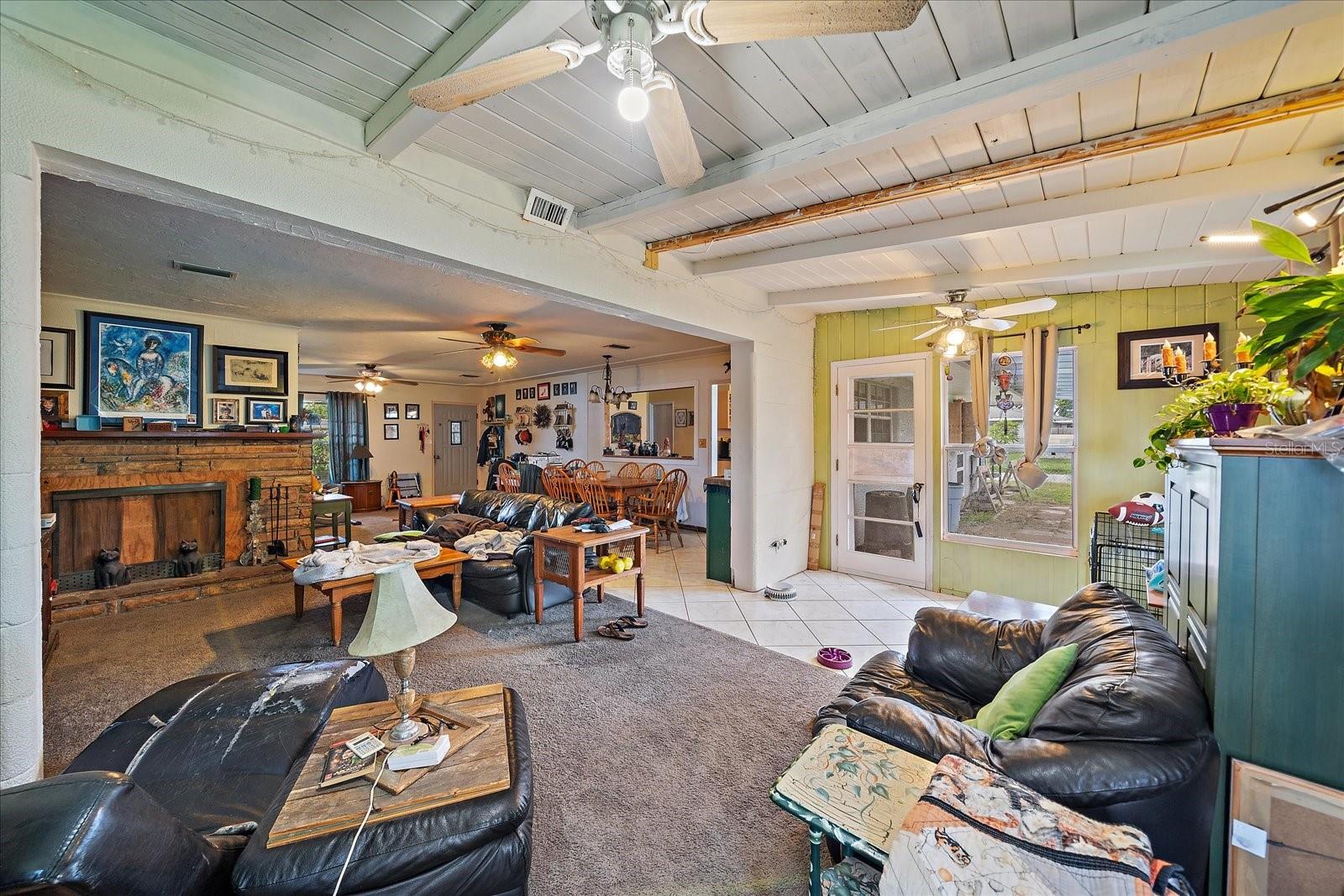 SOUTH GATE - Residential