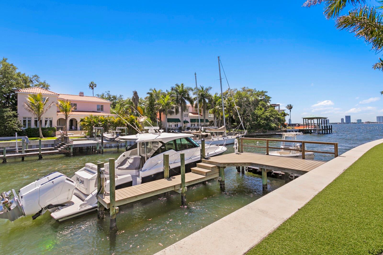 DAVIS ISLANDS PB10 PG52 TO 57 - Residential