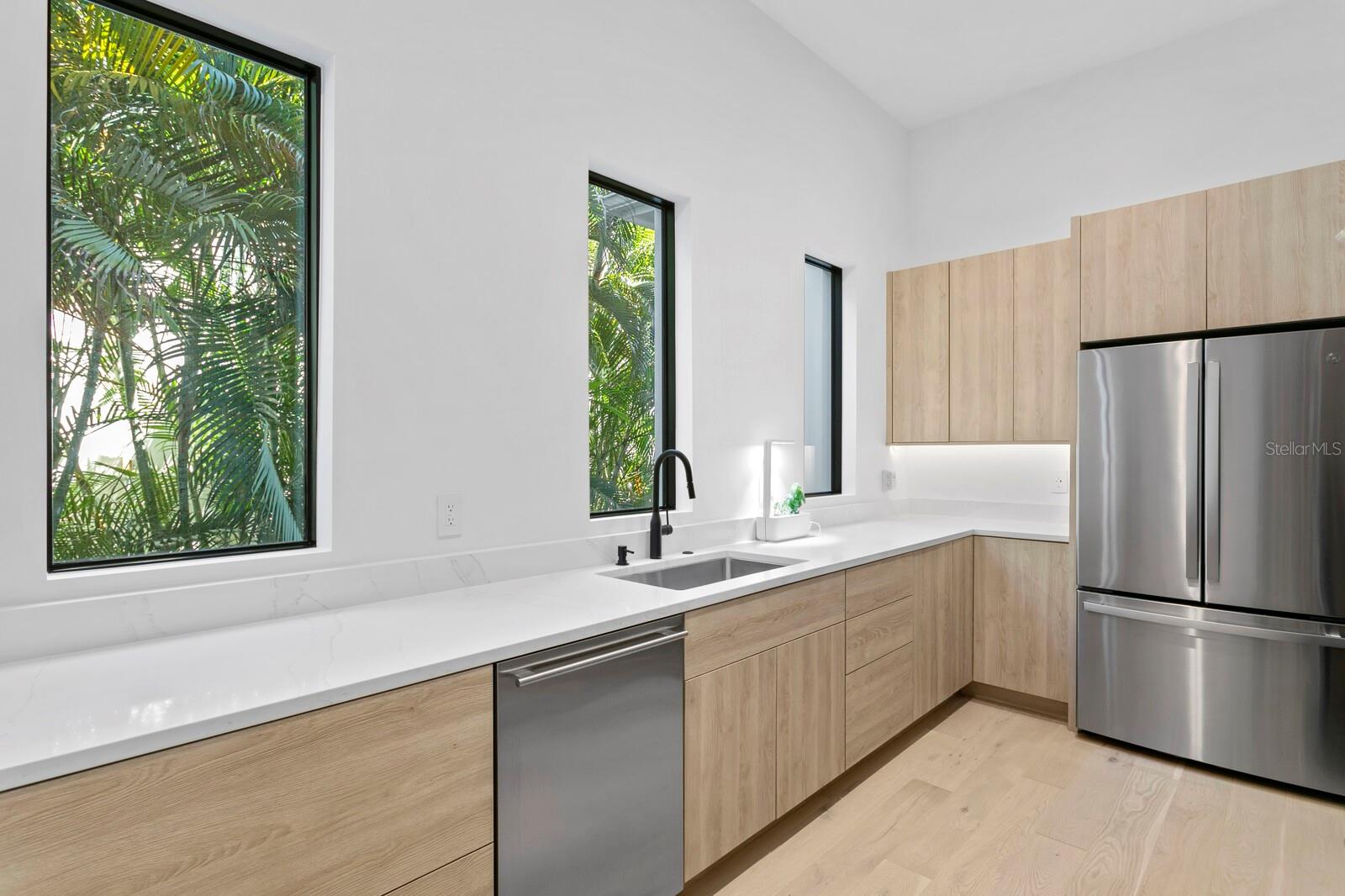 DAVIS ISLANDS PB10 PG52 TO 57 - Residential
