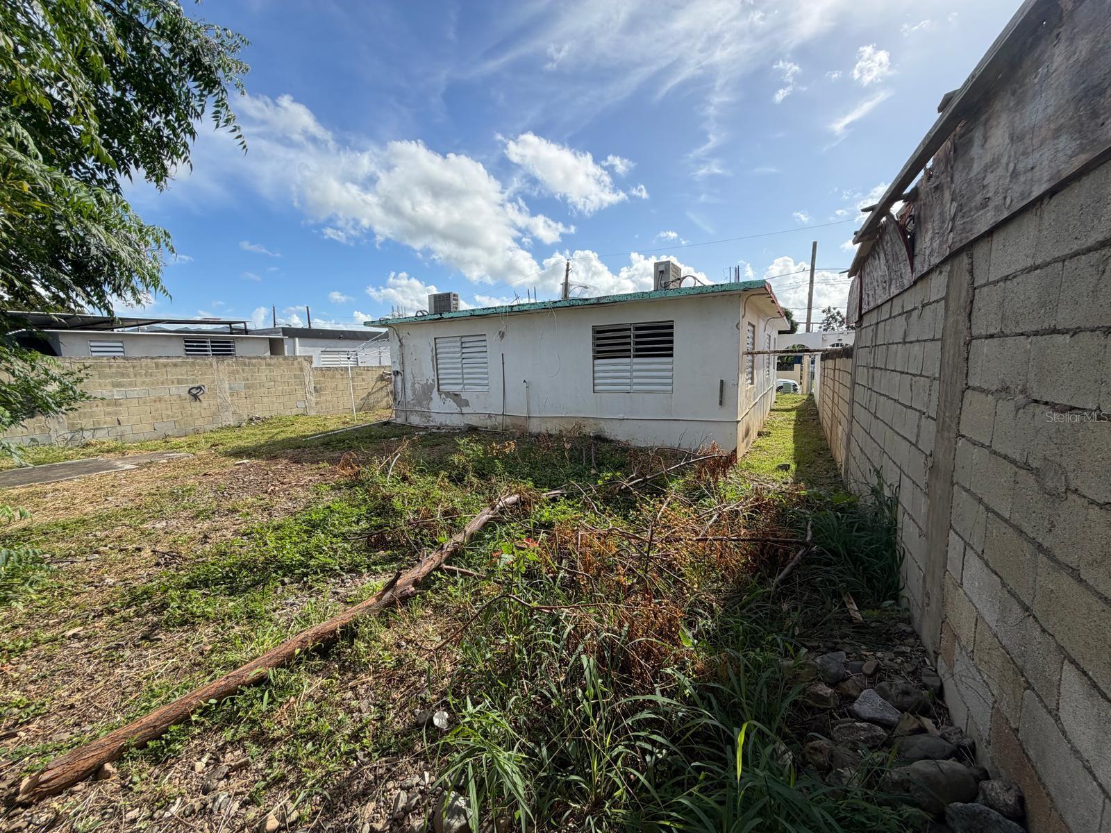 123 CALLE 3 BO. SANTA ANA III