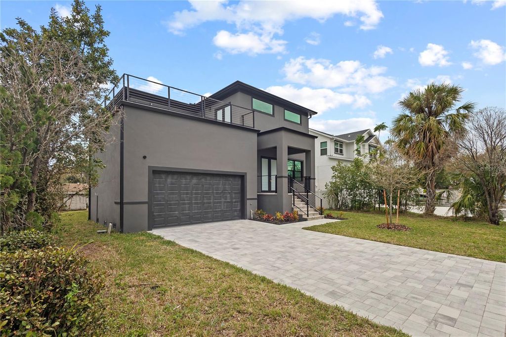 Photo of 4716 W Euclid Avenue, Tampa, FL 33629 (MLS # L4958735)