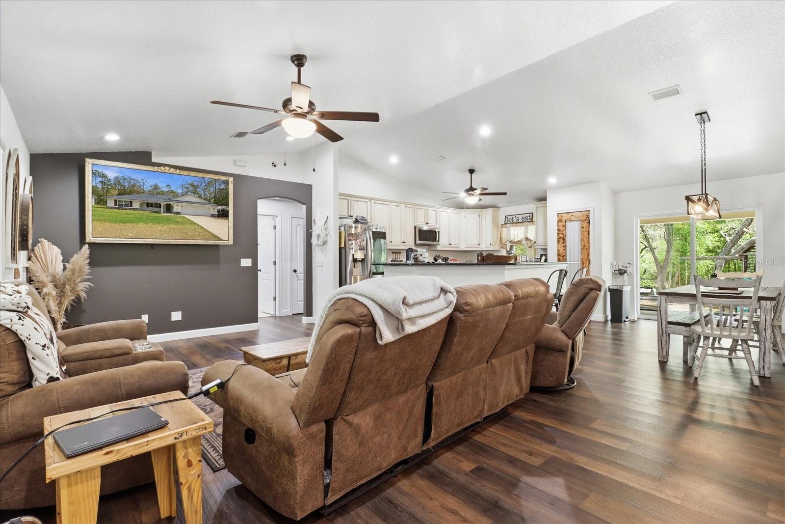 CITRUS SPGS UNIT 26 - Residential