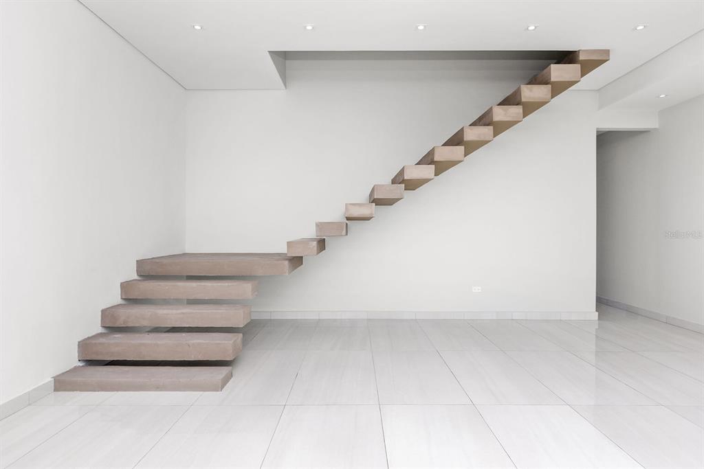 SURFSIDE MANSIONS - Residential