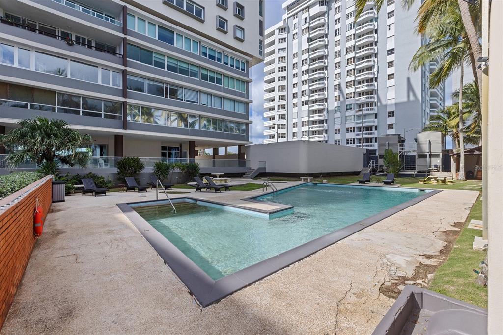 SURFSIDE MANSIONS - Residential