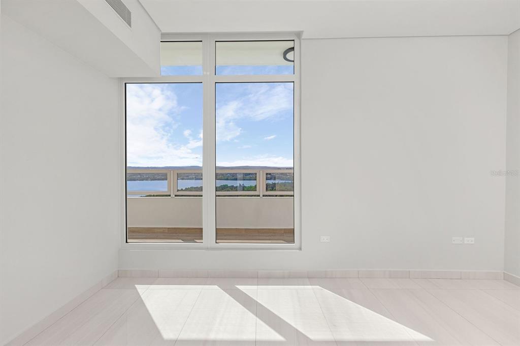 SURFSIDE MANSIONS - Residential