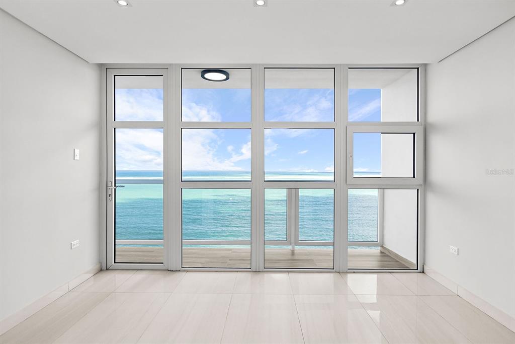 SURFSIDE MANSIONS - Residential