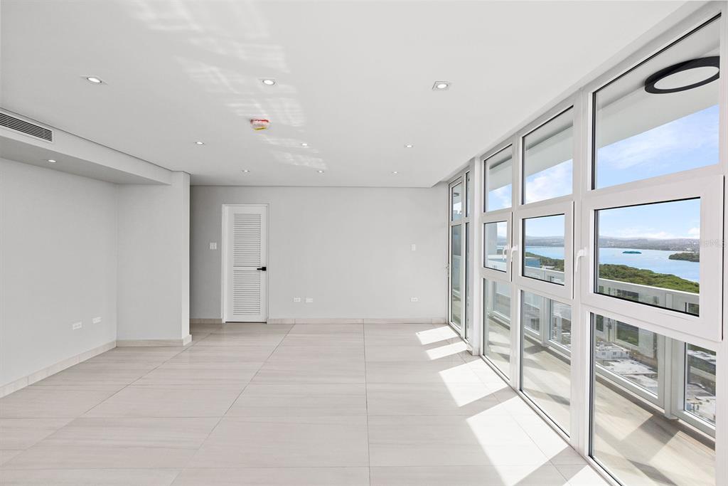 SURFSIDE MANSIONS - Residential