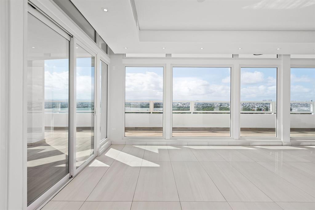 SURFSIDE MANSIONS - Residential