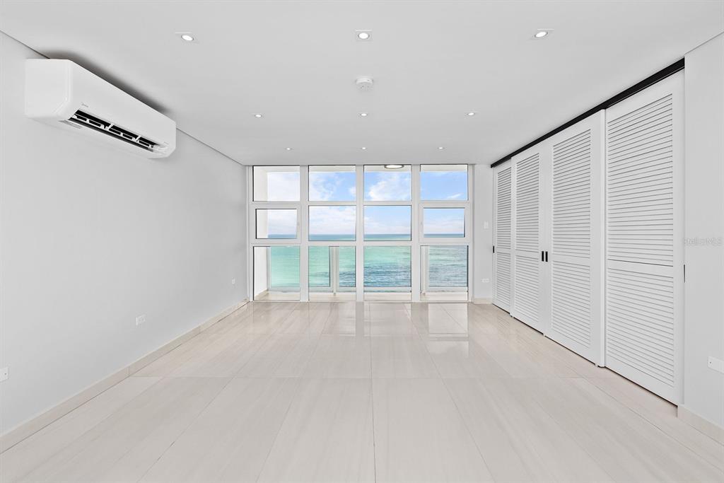 SURFSIDE MANSIONS - Residential