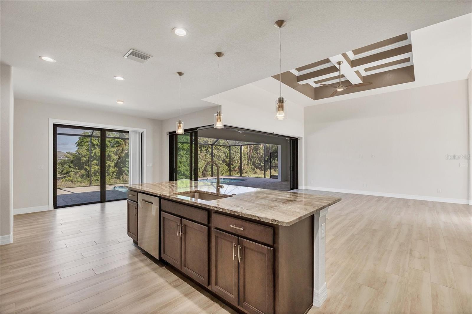 ROTONDA WEST PINE VALLEY - Residential