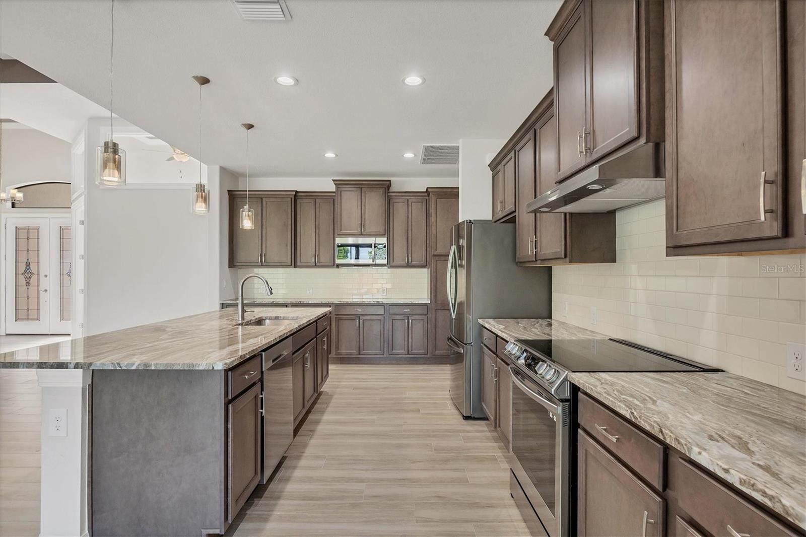 ROTONDA WEST PINE VALLEY - Residential