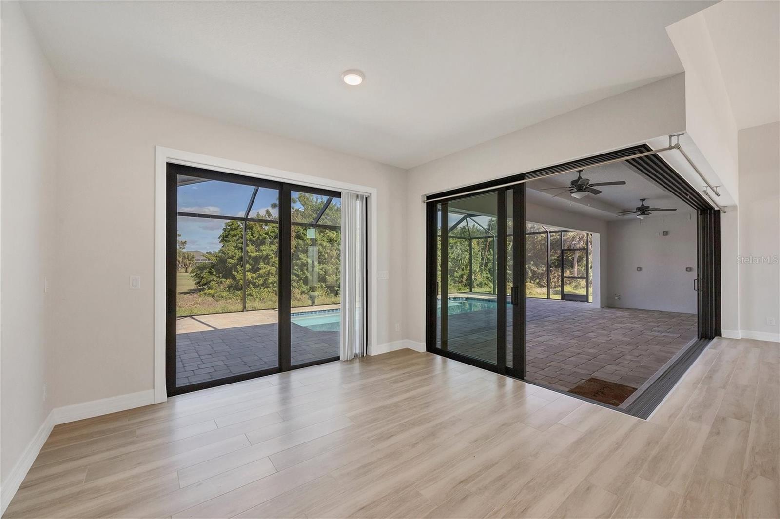 ROTONDA WEST PINE VALLEY - Residential