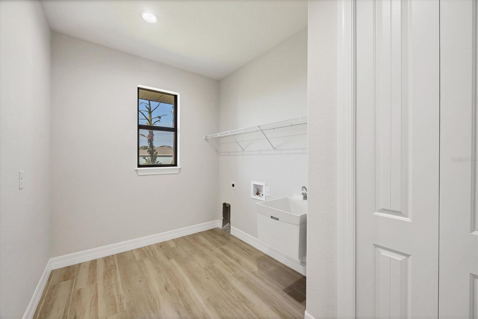 ROTONDA WEST PINE VALLEY - Residential