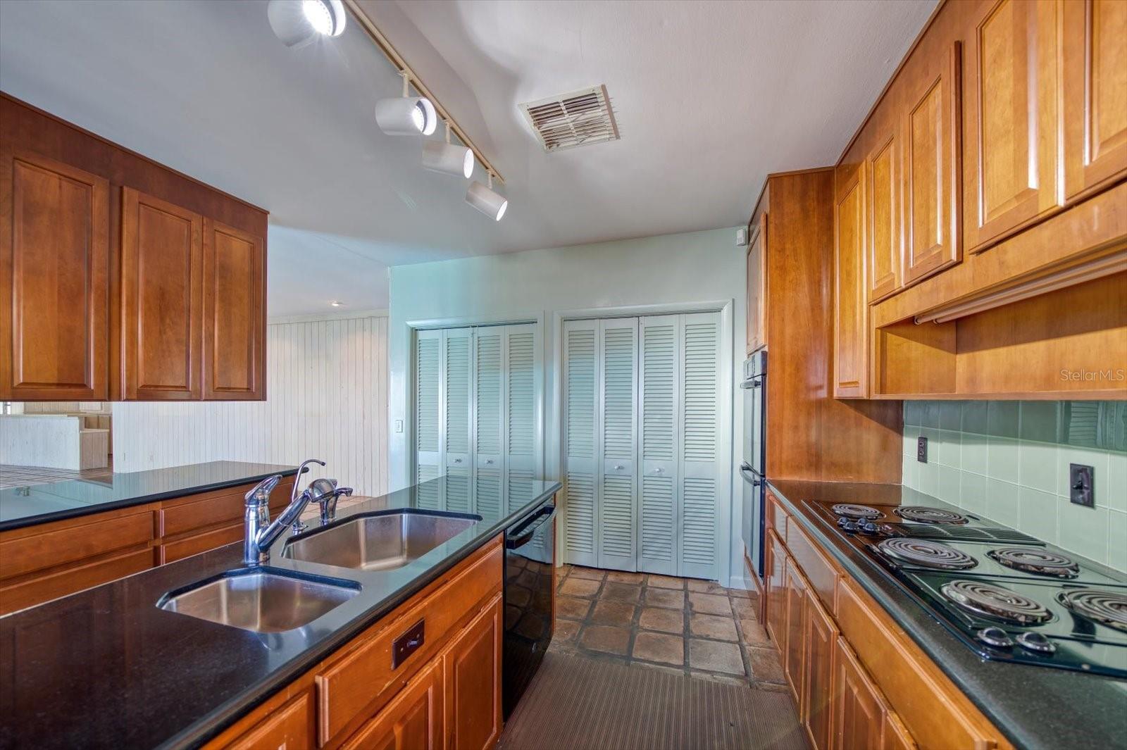 BELLEAIR BEACH - Residential